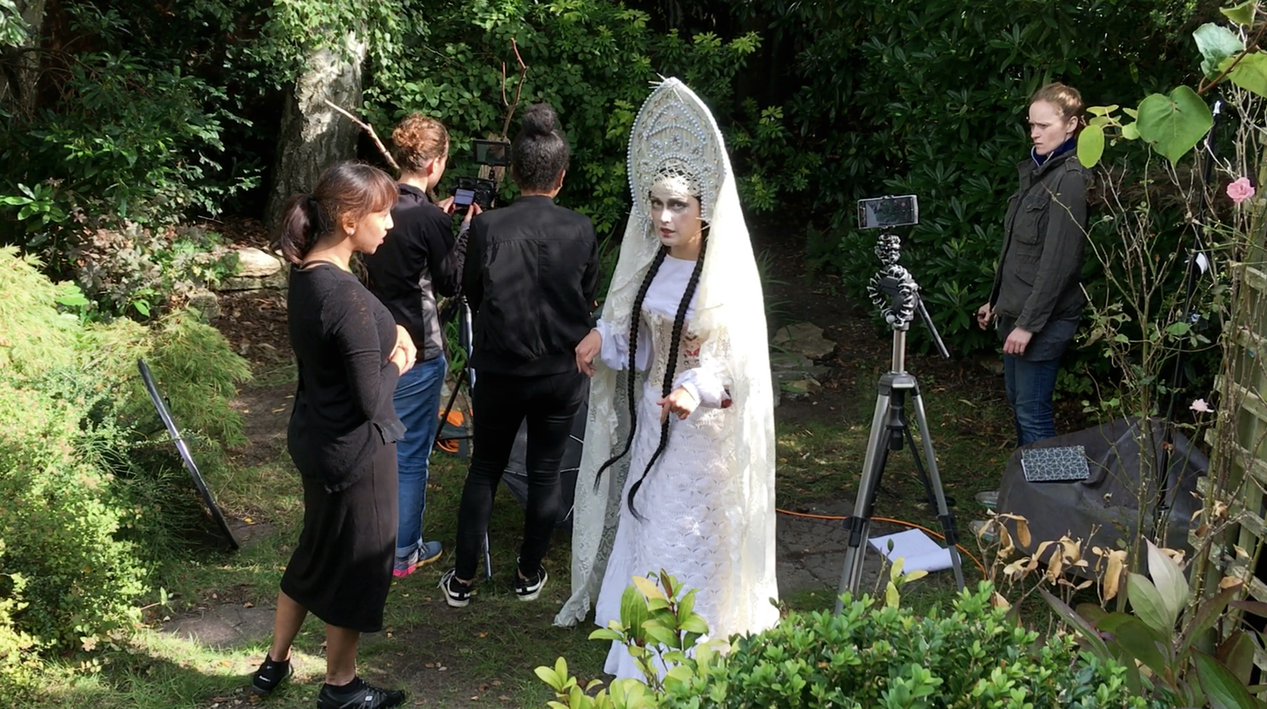 Filming in the garden — The Ghost in the Kamera